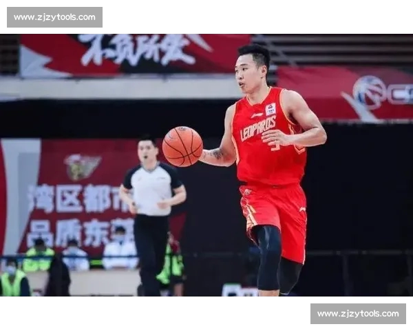 CBA最新比赛战报精彩回顾各队比分与关键瞬间解析